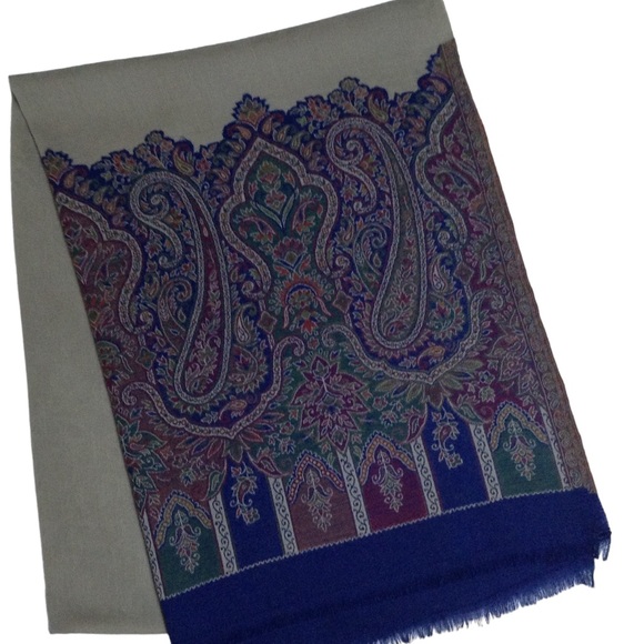 New Beige and Blue printed shawl- Silk-Cotton-Wool - Picture 3 of 9